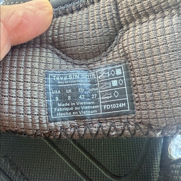 Teva Men’s 9  Dark Gray Sandals hiking sandals - Picture 8 of 9